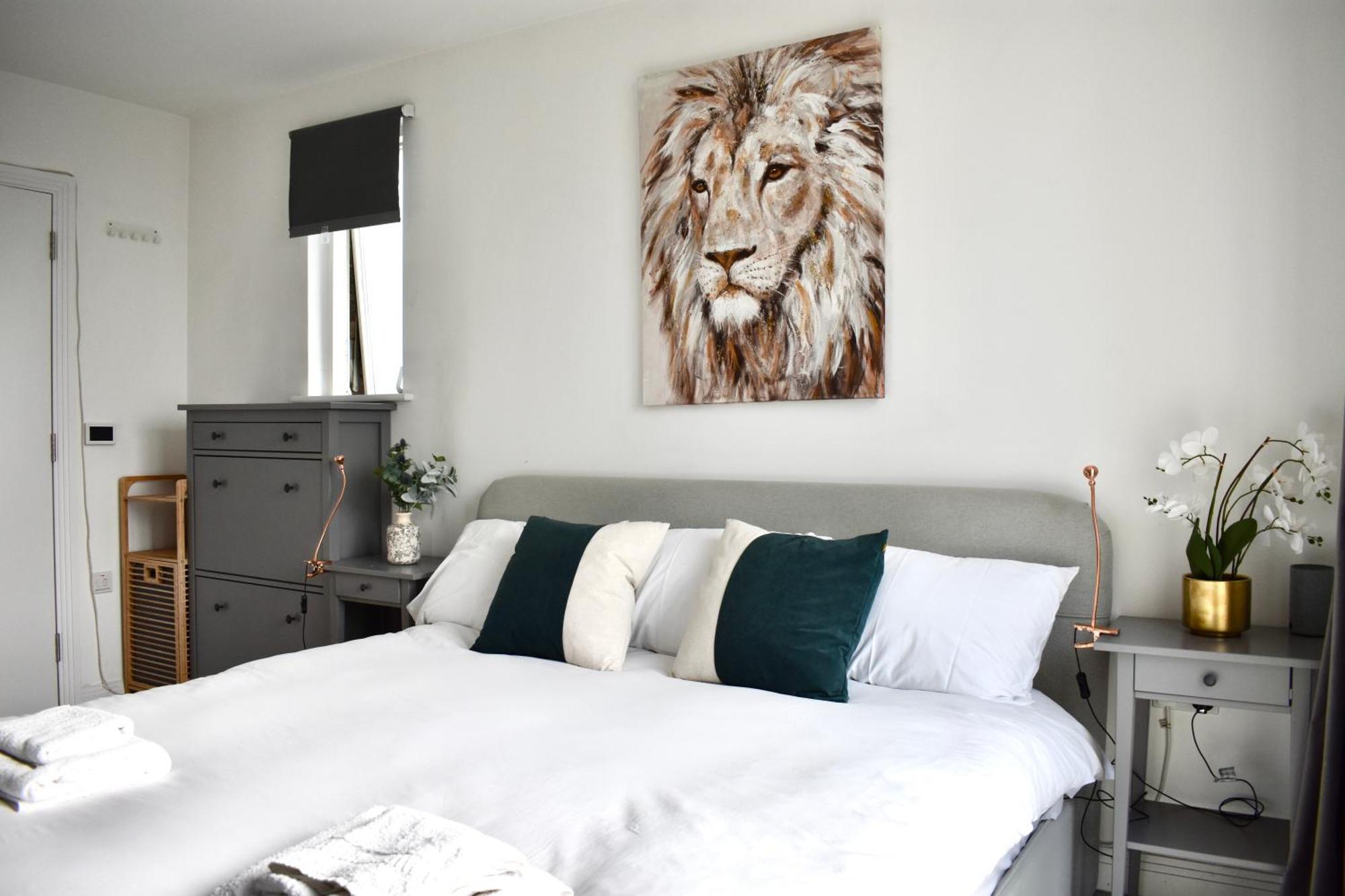 Balcony High End 2-bed Flat In Camberwell For 6 Long Term Londra
